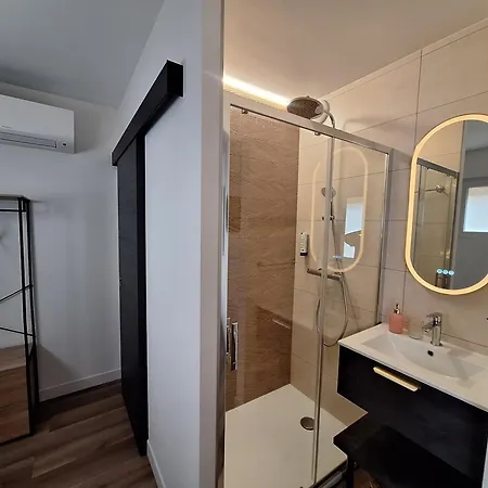 Bed & Breakfast Pesona 3*